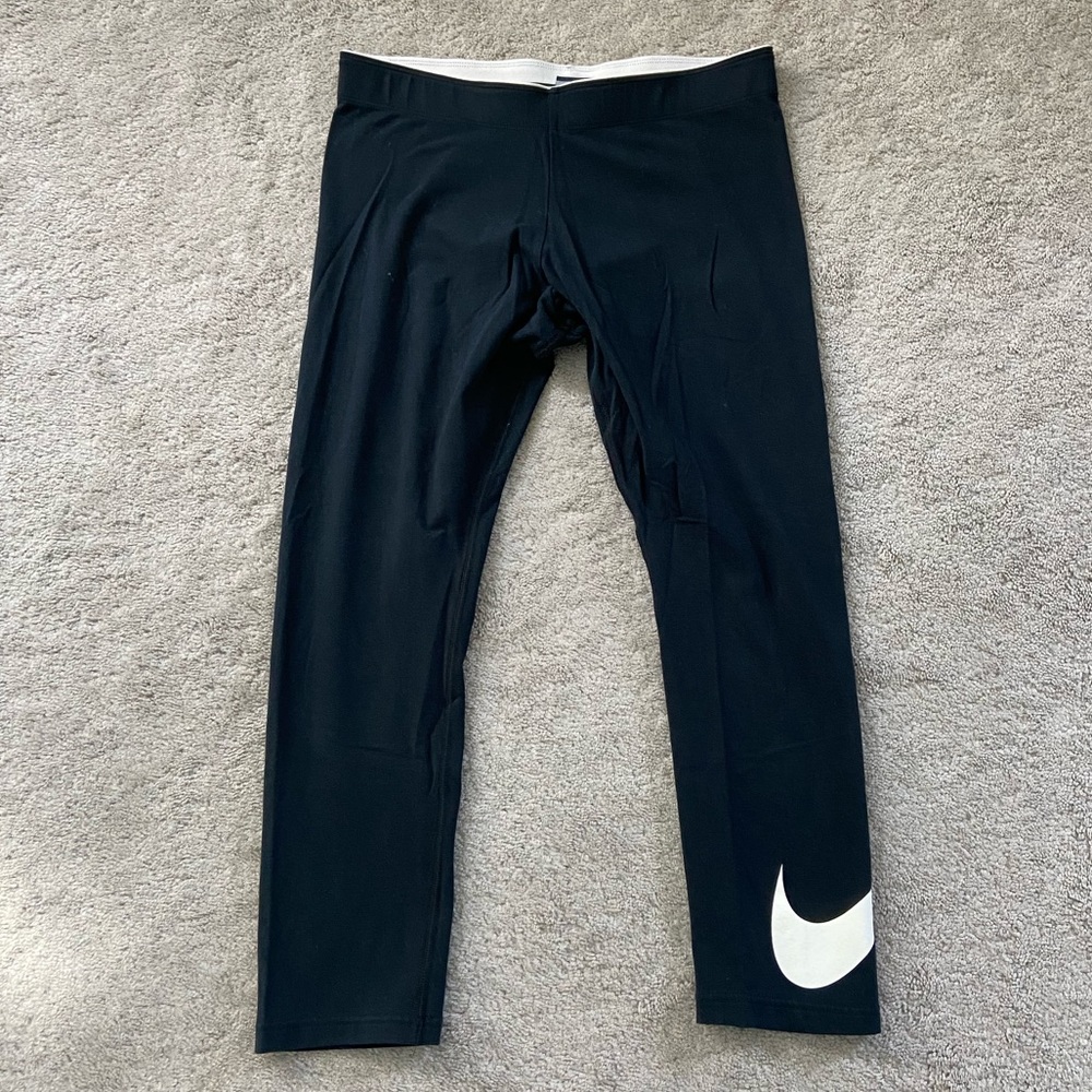 Nike Sport Cropped Leggings